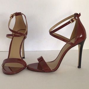 💥💥MICHAEL KORS💥💥. ANKLE WRAP PANTENT  LEATHER  SANDALS